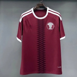 Qatar Heimtrikot 2025/26