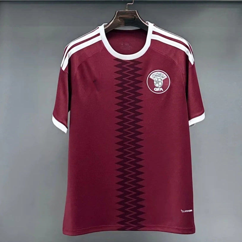 Qatar Heimtrikot 2025/26