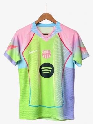 maillot-concept-fc-barcelone-edition-degrade-arc-en-ciel-2025-2026 studio v10 Concept Trikot FC Barcelona Regenbogen-Verlauf Edition 2025-2026