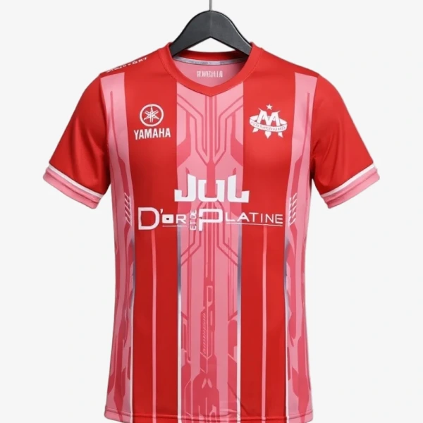 OM x JUL Rotes Trikot 2025-2026
